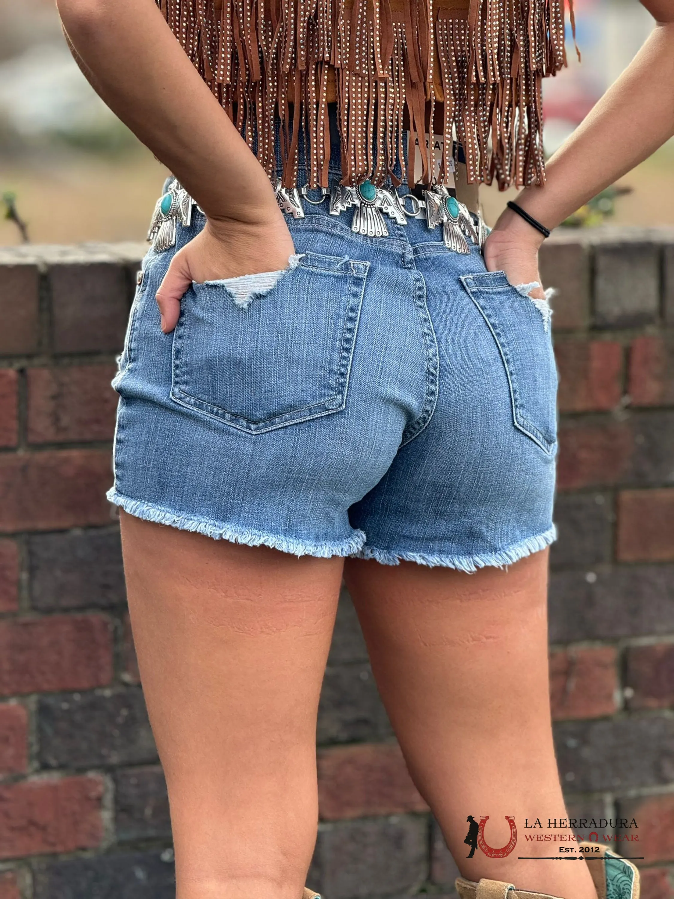 ARIAT LIGHT WASH BOMBSHELL BOYFRIEND SHORTS