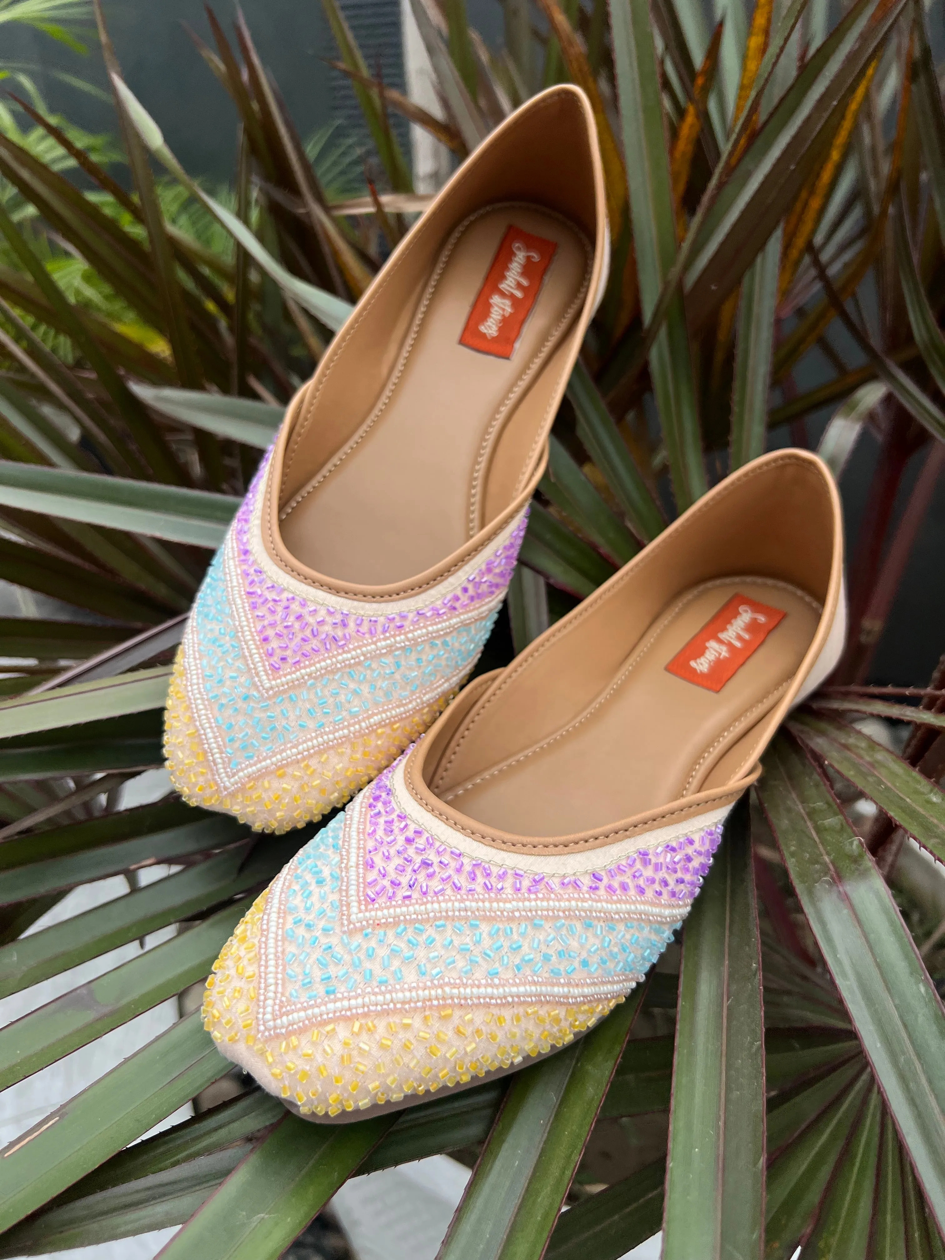 Beaded Dream Punjabi Jutti