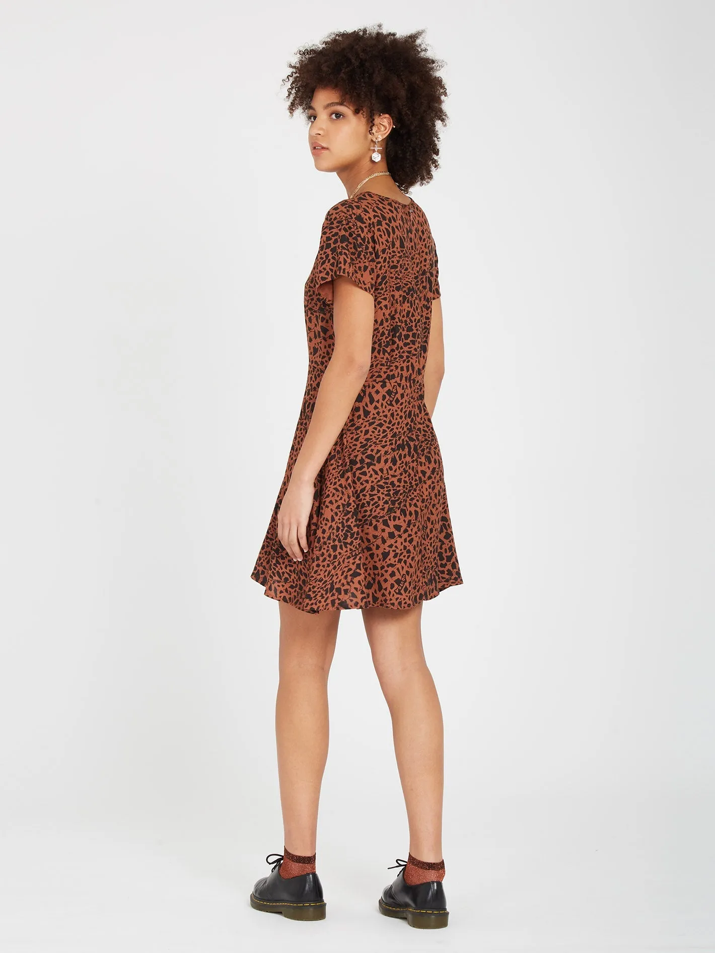 Dino Tea Kleid - DARK CLAY