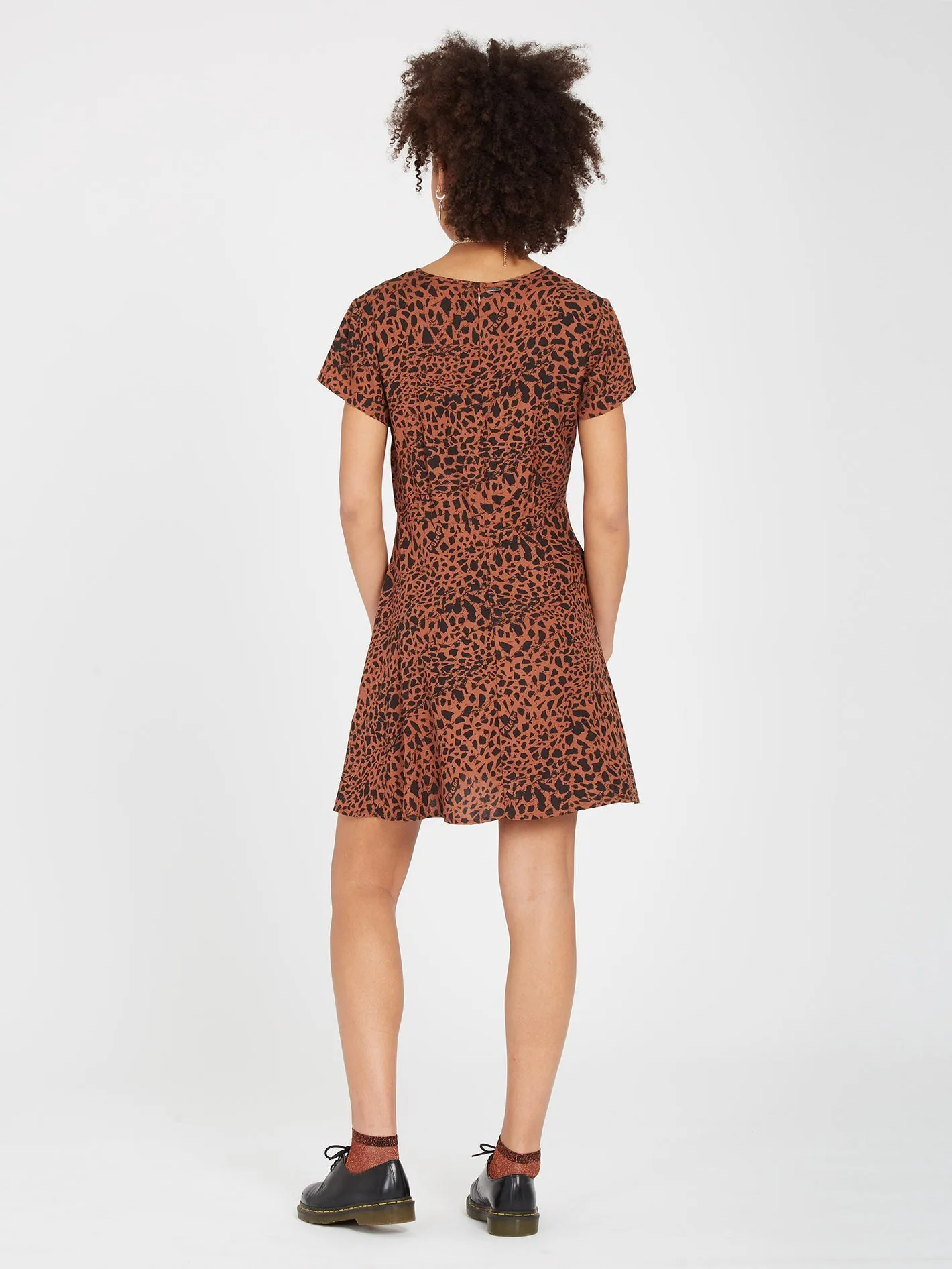 Dino Tea Kleid - DARK CLAY