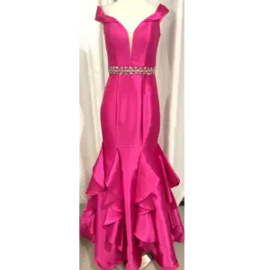 ELLIE WILDE Fuchsia Off-The-Shoulder Ruffled Trumpet Style Long Dress Size 4
