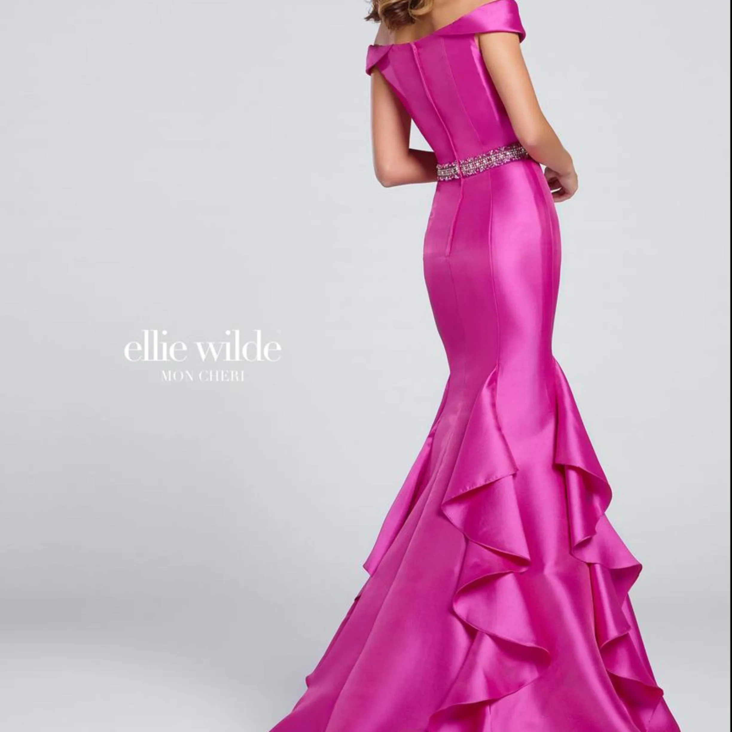 ELLIE WILDE Fuchsia Off-The-Shoulder Ruffled Trumpet Style Long Dress Size 4