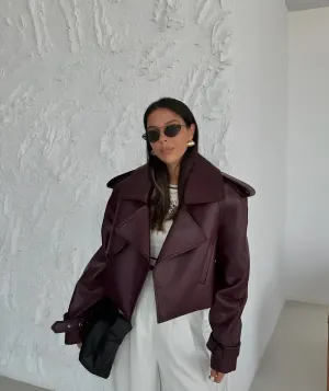 Erin – Cropped Zip-Up Jacket – Chic & Versatile
