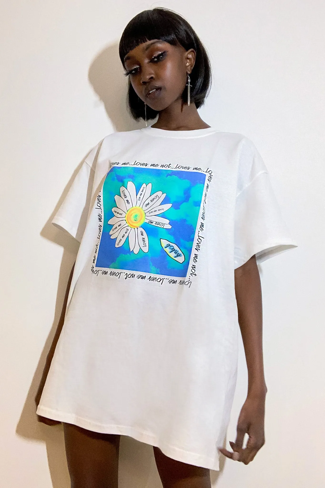 Loves Me Not Tee