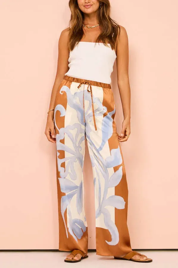 Relaxed Fit Pajama Set with Floral Design