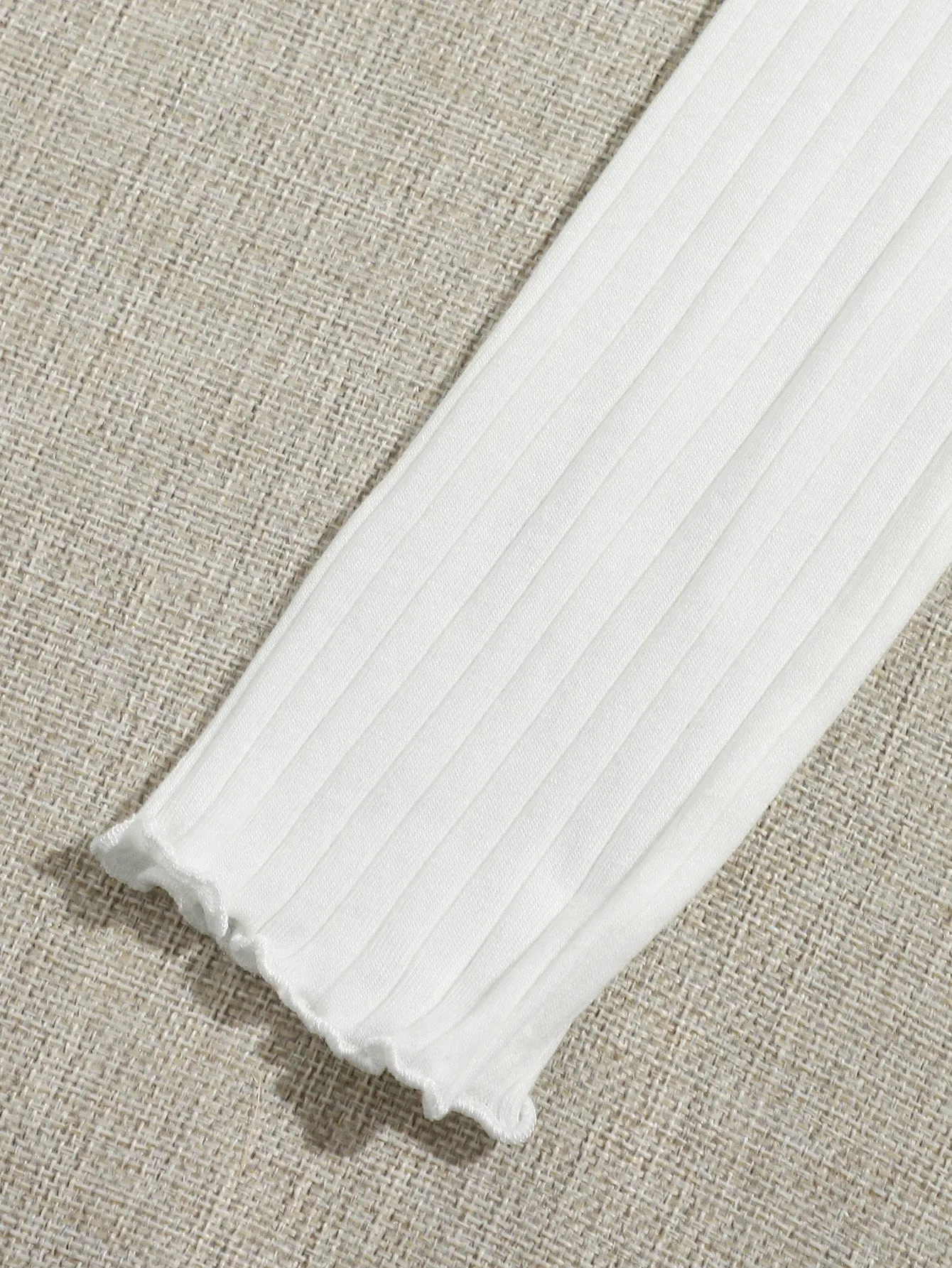 Ribbed Lettuce-Edge Cropped Tee
