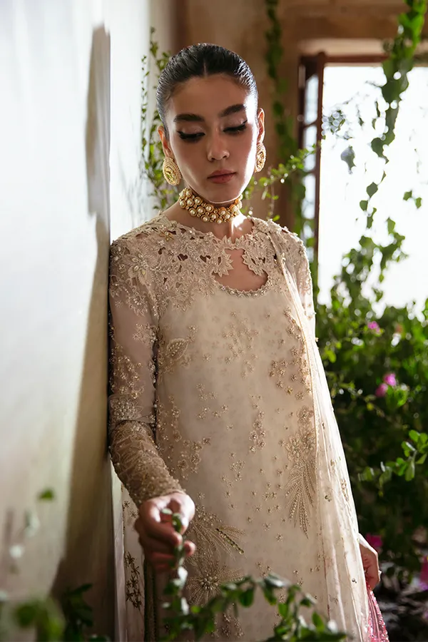 SUFFUSE | FREESHIA RTW '23 | NAHAL