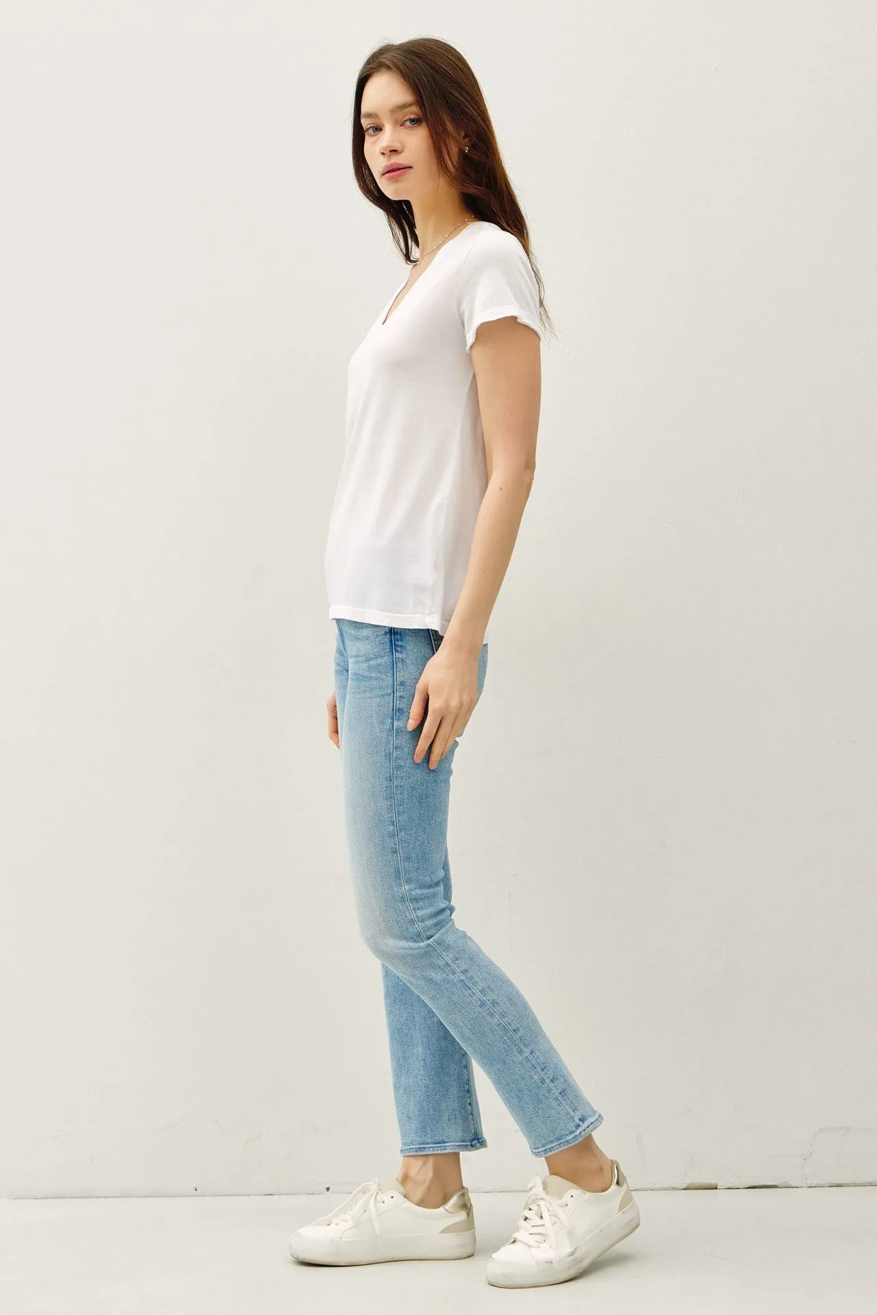 ULTRA SOFT V-NECK BASIC TEE-Off White