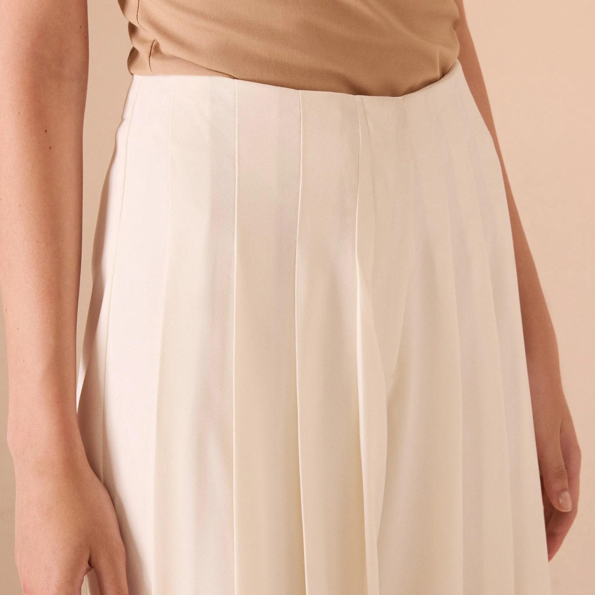 White High Waist Pleated Trouser